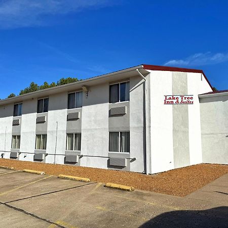 Lake Tree Inn & Suites 매리언 외부 사진
