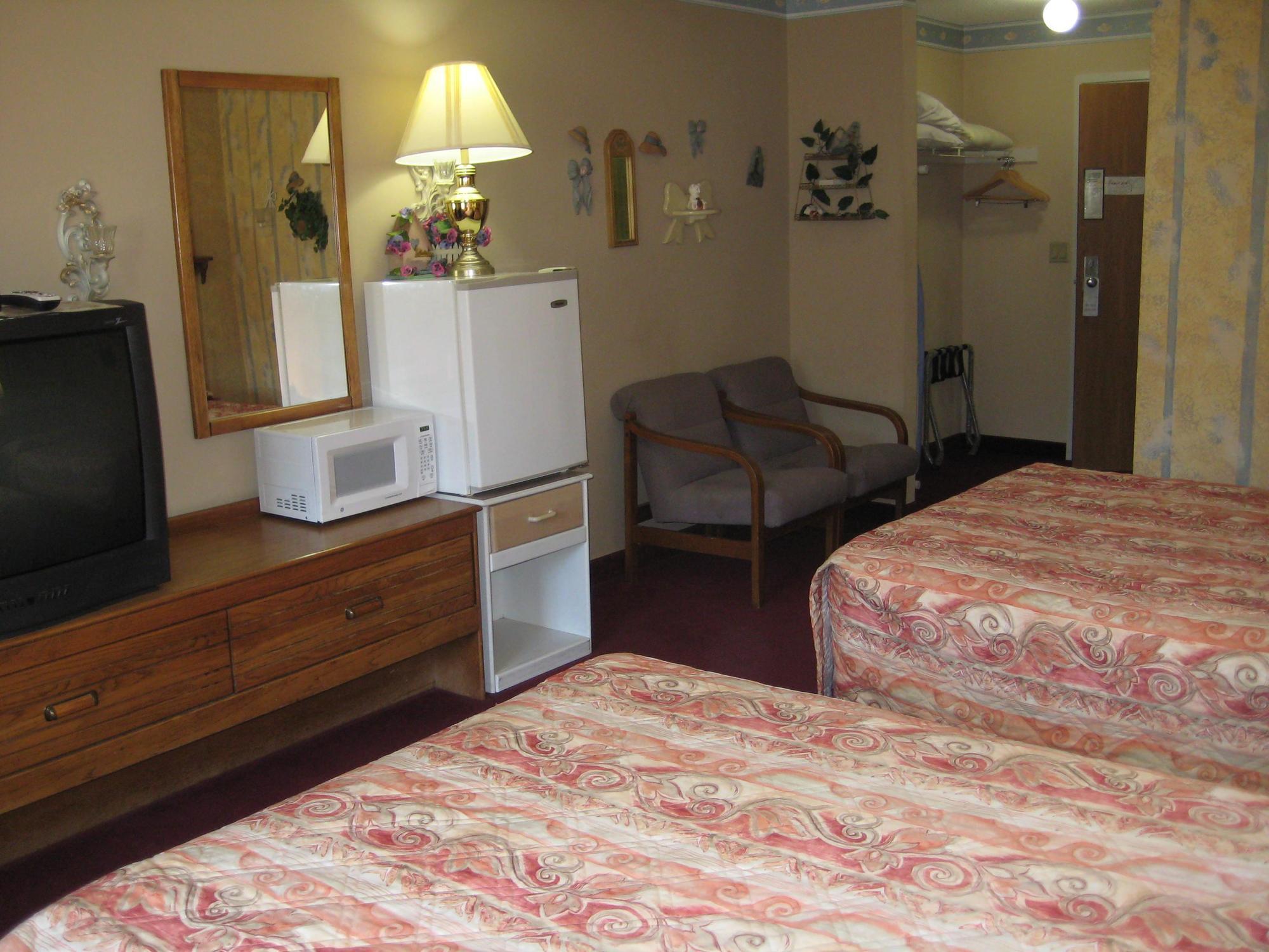 Lake Tree Inn & Suites 매리언 외부 사진