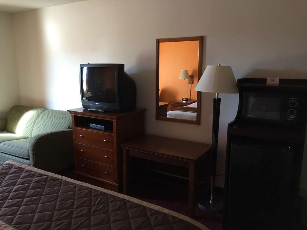 Lake Tree Inn & Suites 매리언 객실 사진