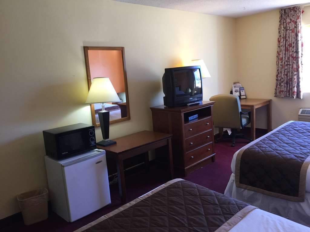 Lake Tree Inn & Suites 매리언 객실 사진